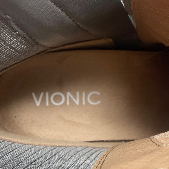 Vionic Womens Devon Ankle Boots Sz 8 Gray Suede Clean Girl Quiet Luxury Classic - Picture 10 of 10